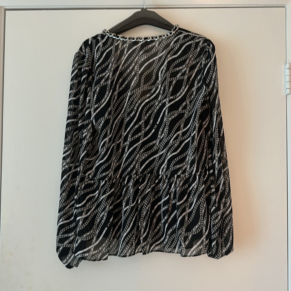 Brand new Michael Kors chain pattern blouse - Picture 3 of 8